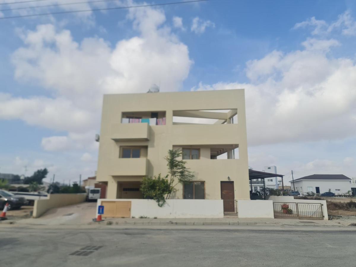 Top Floor 1 Bdrm Aprtrmnt Apartment Dromolaxia Luaran gambar
