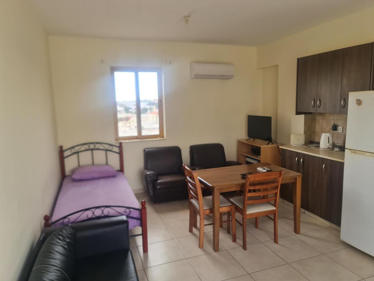 Top Floor 1 Bdrm Aprtrmnt Apartment Dromolaxia Luaran gambar